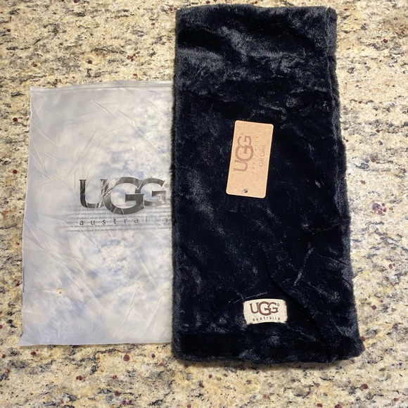 ❤️UGG fleece scarf❤️ - Picture 4 of 5
